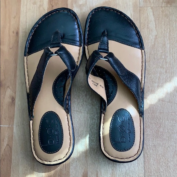 Born Shoes - Silver loop dressy flip flops
